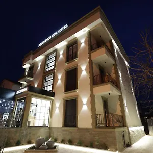 4* Hotel Residence Inn Tirana