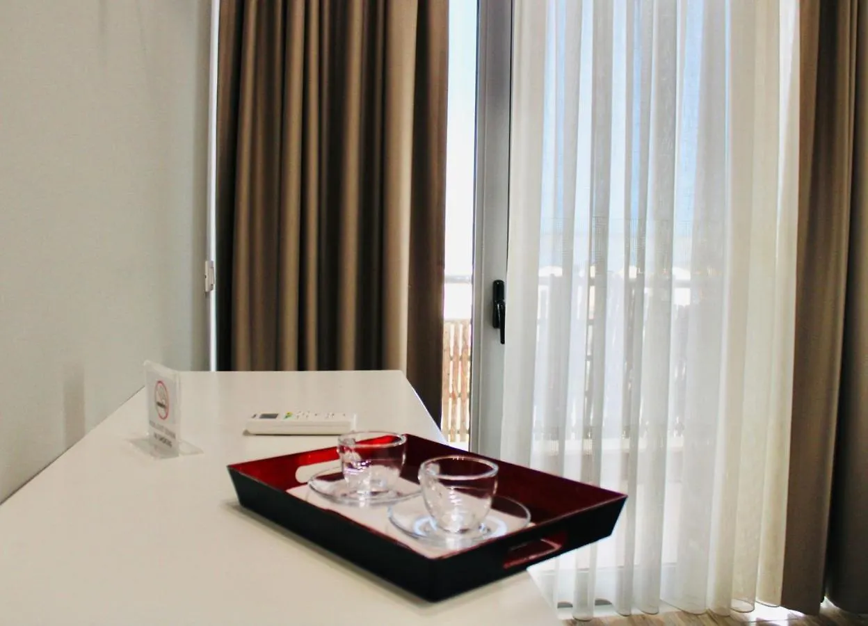 Tirana Center Comfort Rooms 0*,  אלבניה